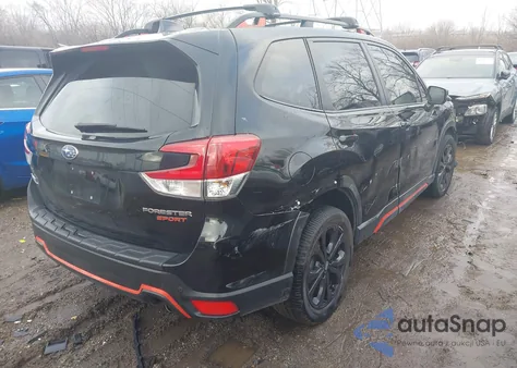 2021 Subaru Forester Sport z USA, uszkodzony, nr VIN JF2SKARC8MH527623